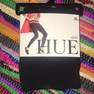 NWT Hue brand black and small rhinestone detail! ✨